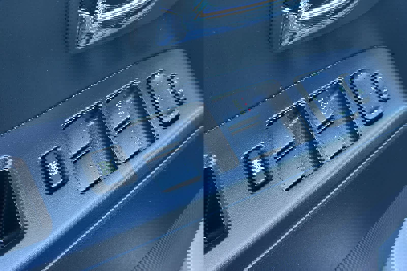 Used 2012 MAZDA MAZDA5 Grand Touring image 13