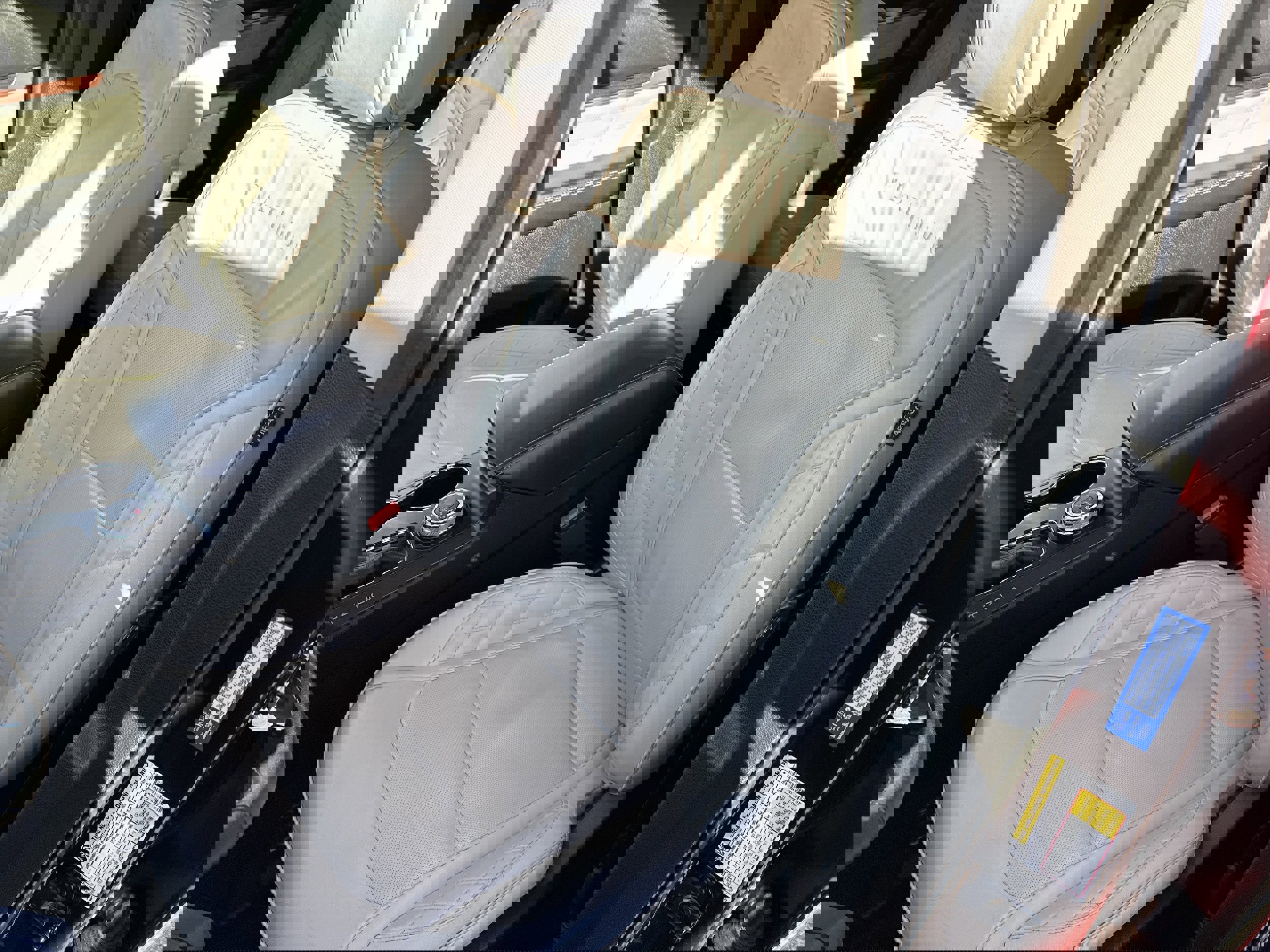 Used 2018 Ford Explorer Platinum image 12