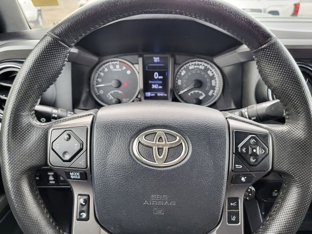Used 2018 Toyota Tacoma TRD Sport w/ Technology Package AWD/4WD image 15