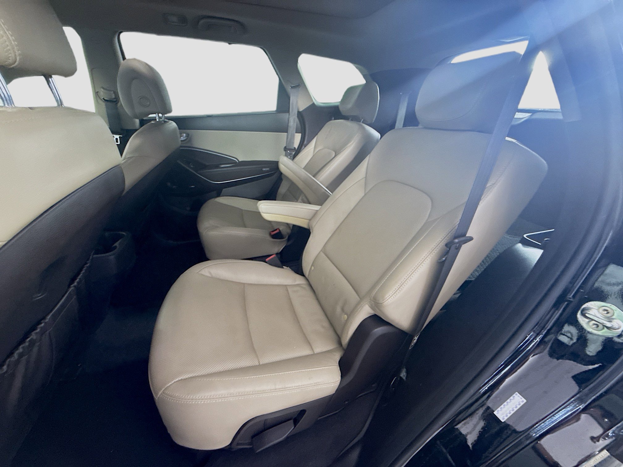 Used 2018 Hyundai Santa Fe Limited w/ Cargo Package FWD image 25