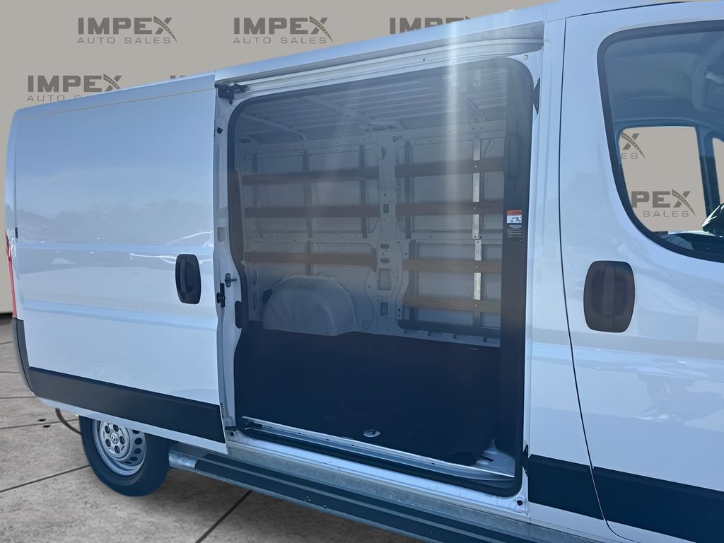 Used 2025 RAM ProMaster 2500 w/ U-Haul Equipment Group FWD image 22