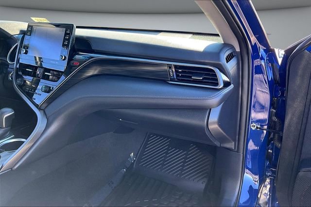 Used 2024 Toyota Camry XLE w/ Navigation Package image 26