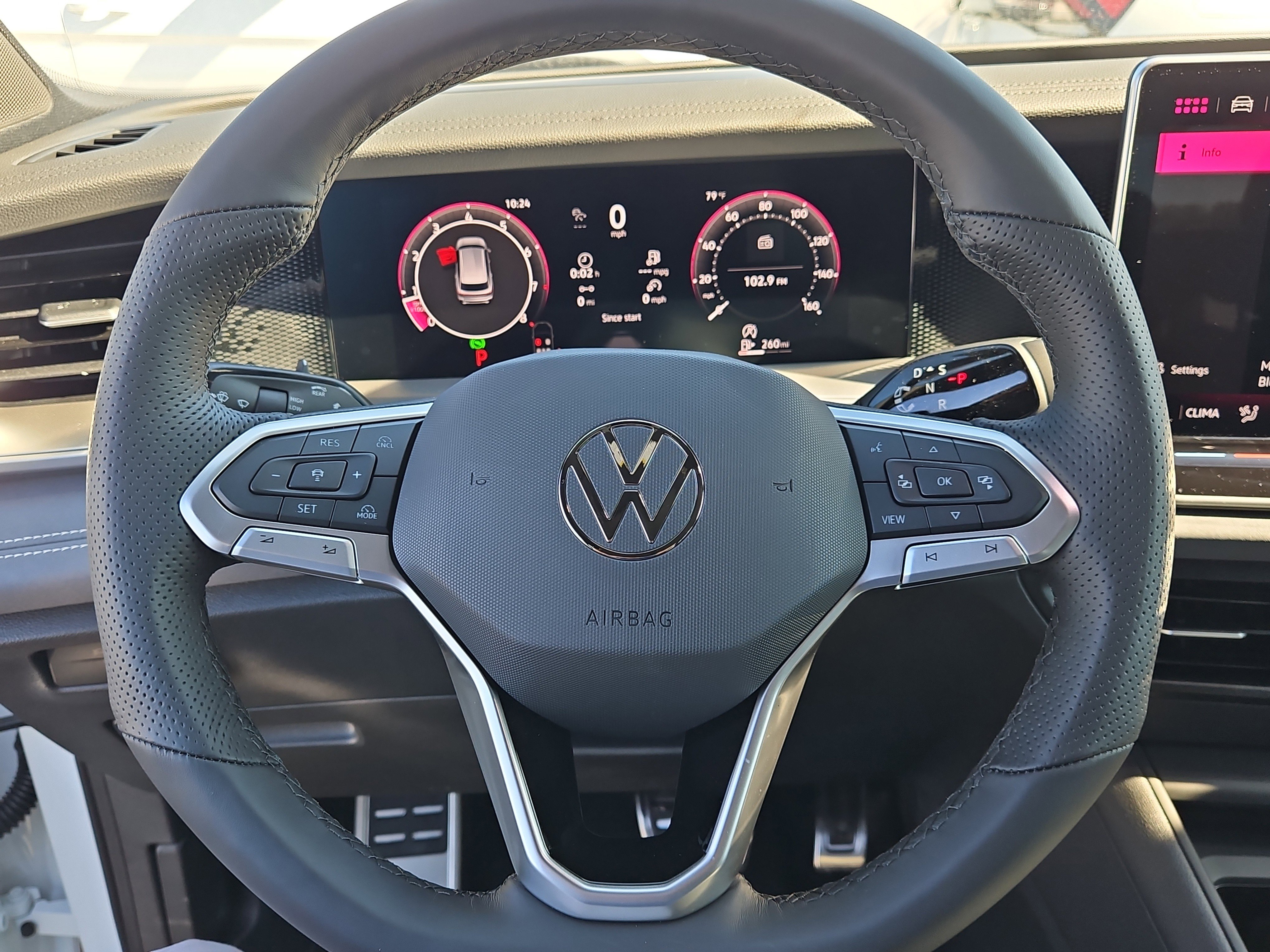 New 2026 Volkswagen Tiguan SE R-Line image 15