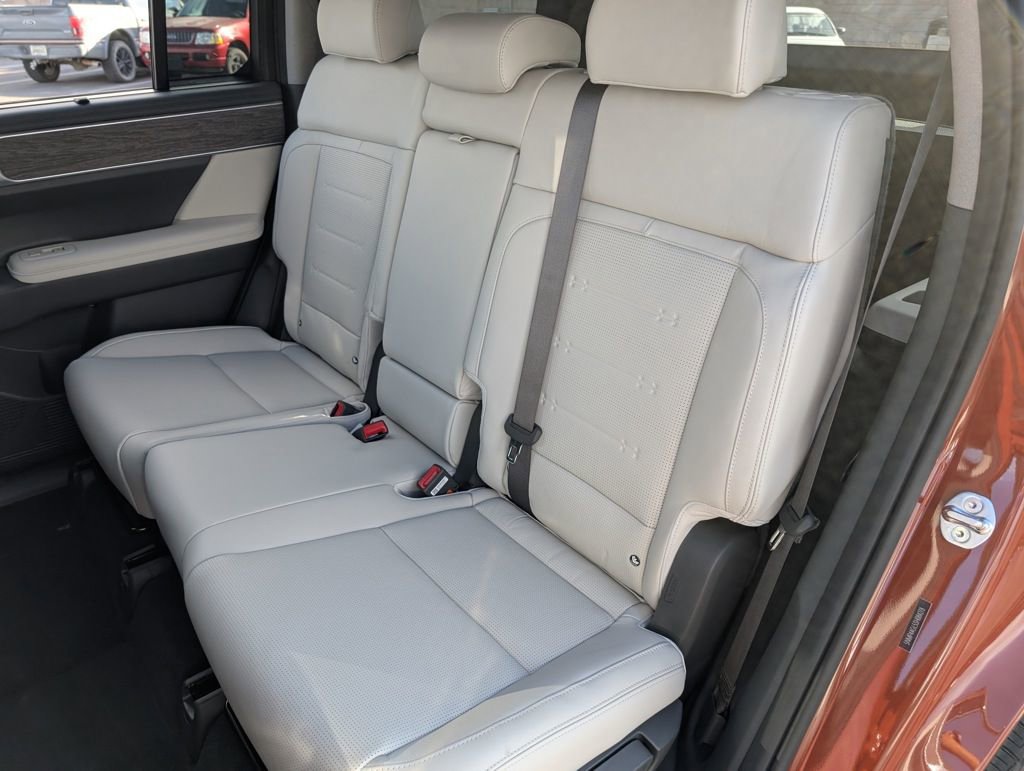 New 2025 Hyundai Santa Fe Limited image 15