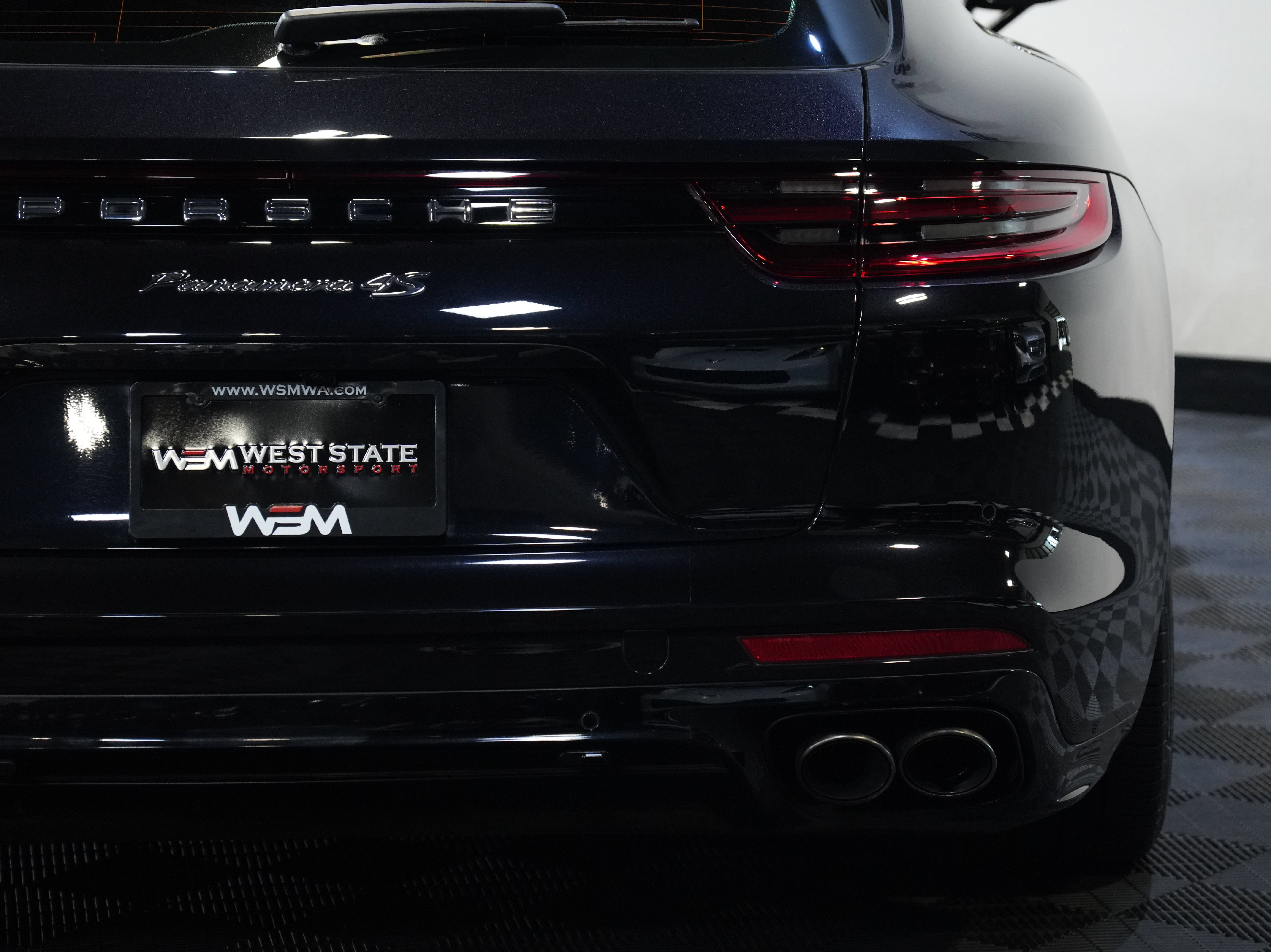 Used 2018 Porsche Panamera 4S AWD/4WD image 17