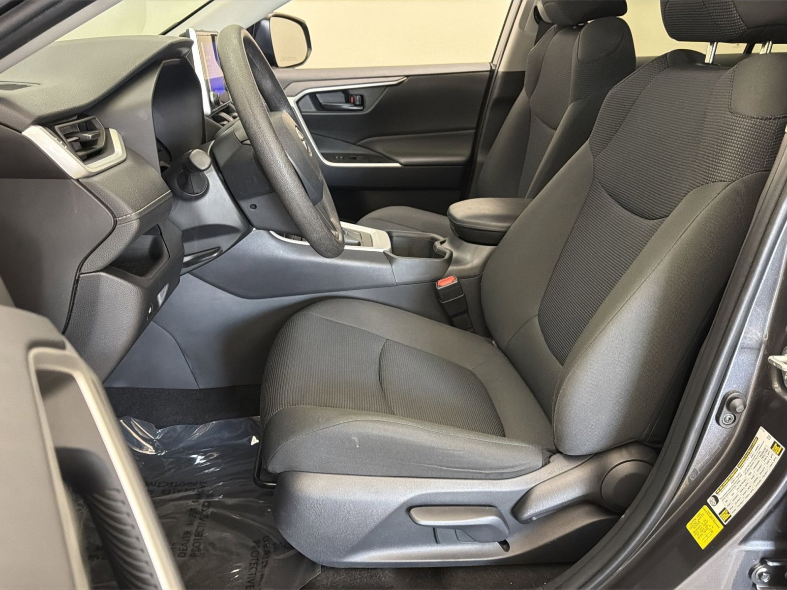 Used 2024 Toyota RAV4 LE AWD/4WD image 14