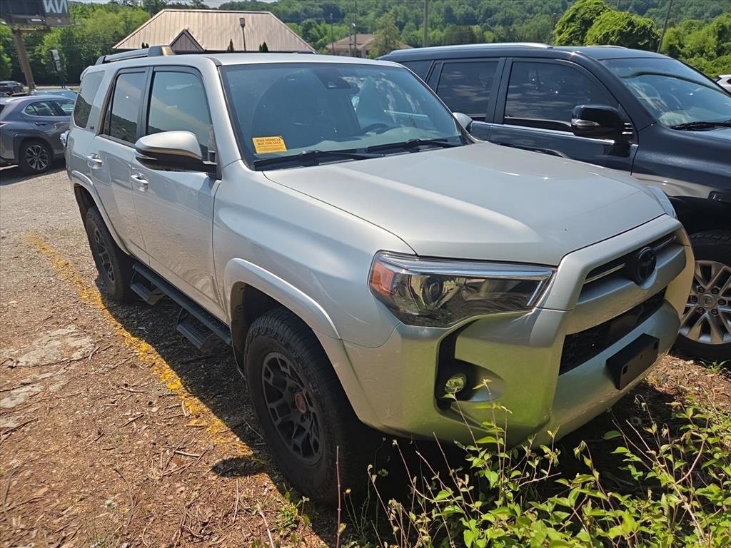 Used 2022 Toyota 4Runner SR5 Premium w/ TRD Black Wheel Package (TMS) AWD/4WD image 3