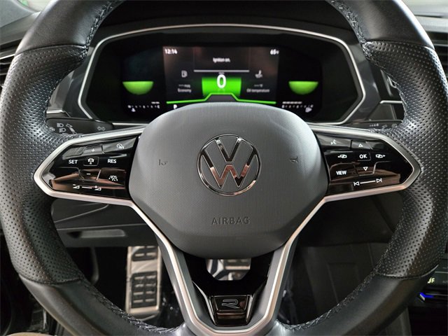 Used 2023 Volkswagen Tiguan SE R-Line image 30