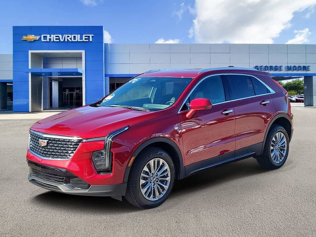 Used 2024 Cadillac XT4 Premium Luxury AWD/4WD image 2