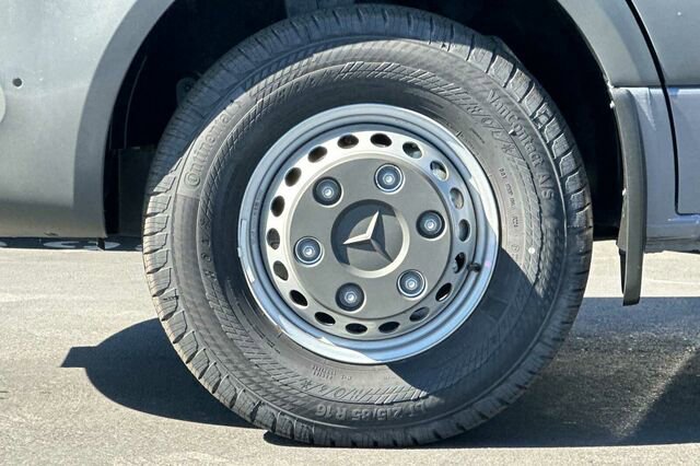 Used 2024 Mercedes-Benz Sprinter 3500 image 31