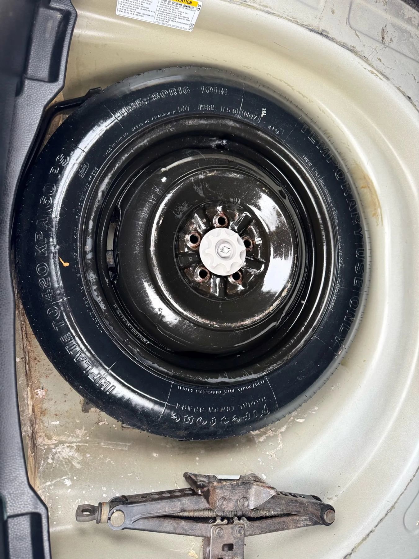 Used 2017 Toyota Corolla L FWD image 30