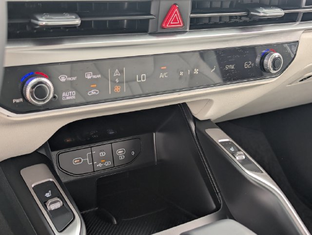 Certified 2026 Kia Sorento S FWD image 27