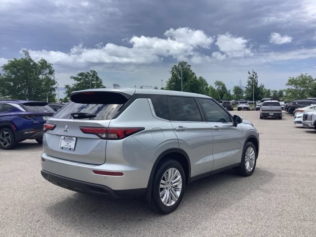 Used 2022 Mitsubishi Outlander ES FWD image 37