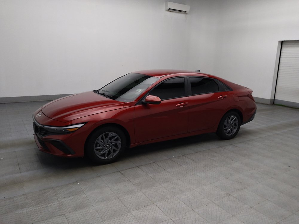 Used 2024 Hyundai Elantra Blue FWD image 2