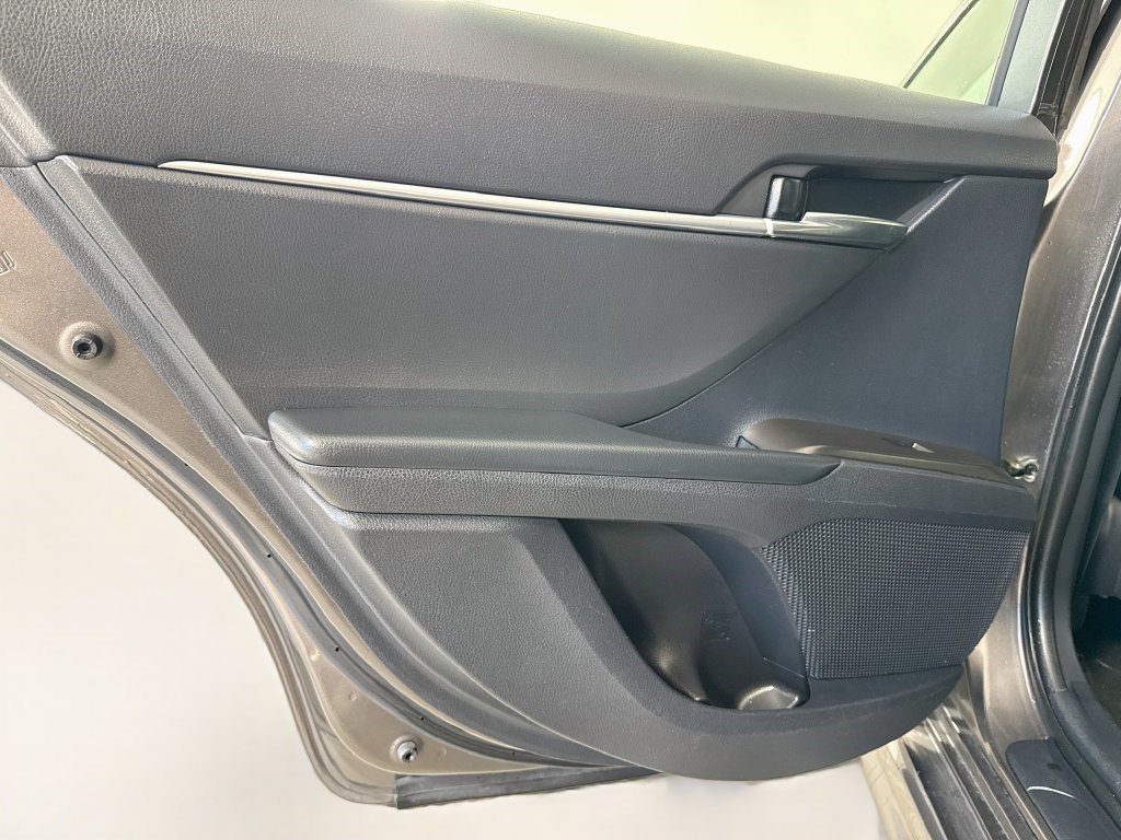 Used 2021 Toyota Camry SE FWD image 24