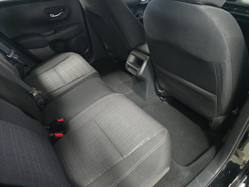 Used 2025 Honda HR-V LX image 16