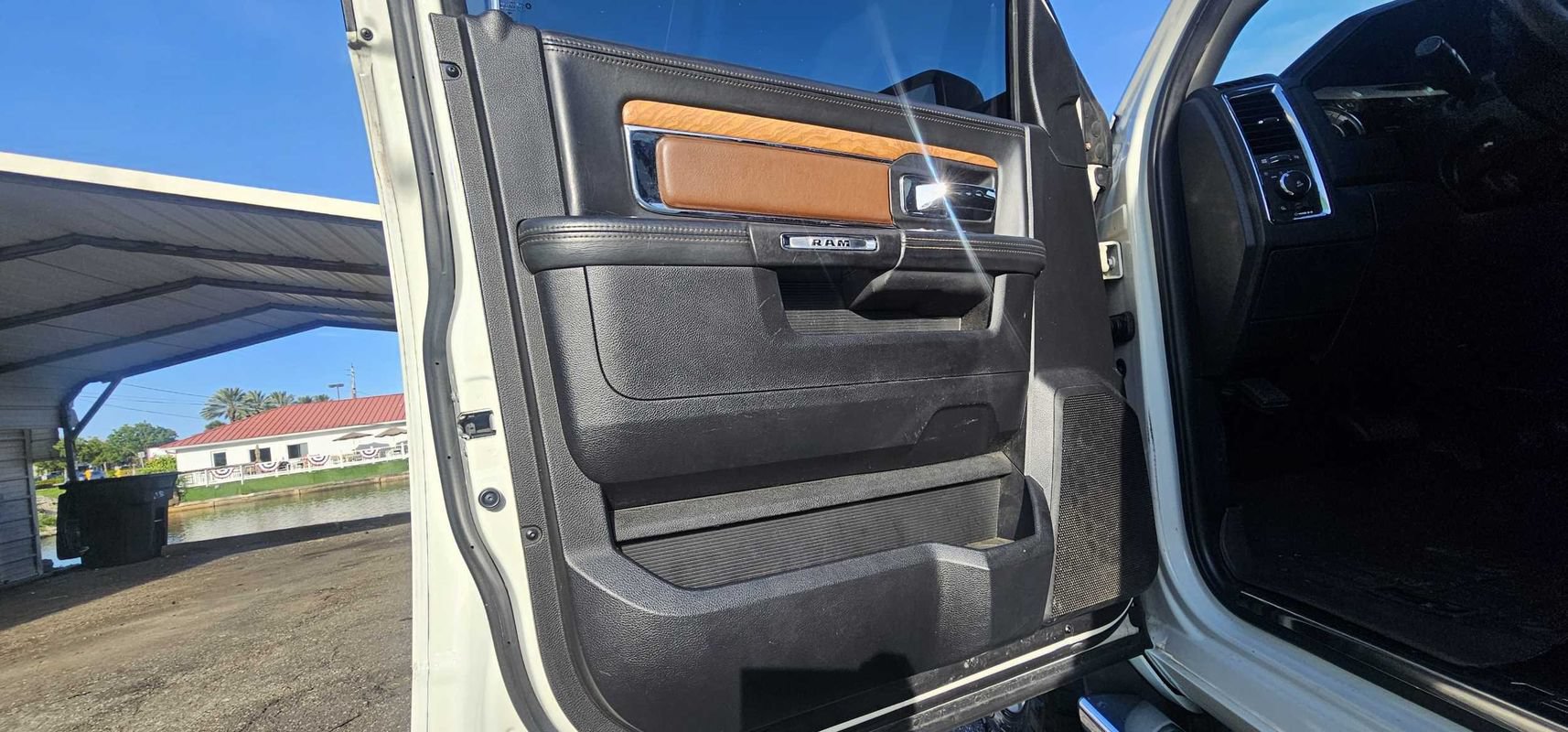 Used 2016 RAM 1500 Laramie Longhorn w/ Convenience Group AWD/4WD image 23