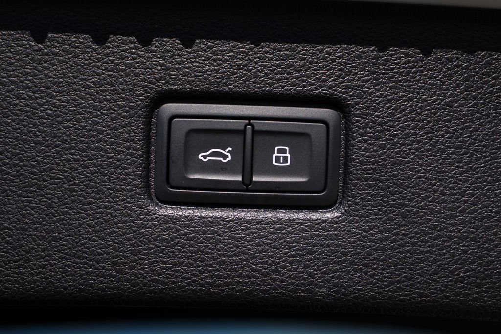 Used 2025 Audi Q7 2.0T Premium Plus w/ Premium Plus Package image 37