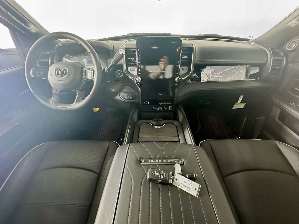 New 2026 RAM 2500 Limited AWD/4WD image 9