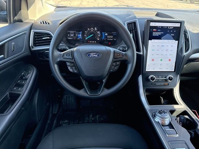 Used 2024 Ford Edge SE image 17