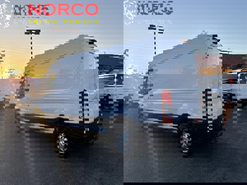 Used 2023 Ford Transit 250 250 T250 AWD Medium Roof Cargo w/ Load Area Protection Package image 8