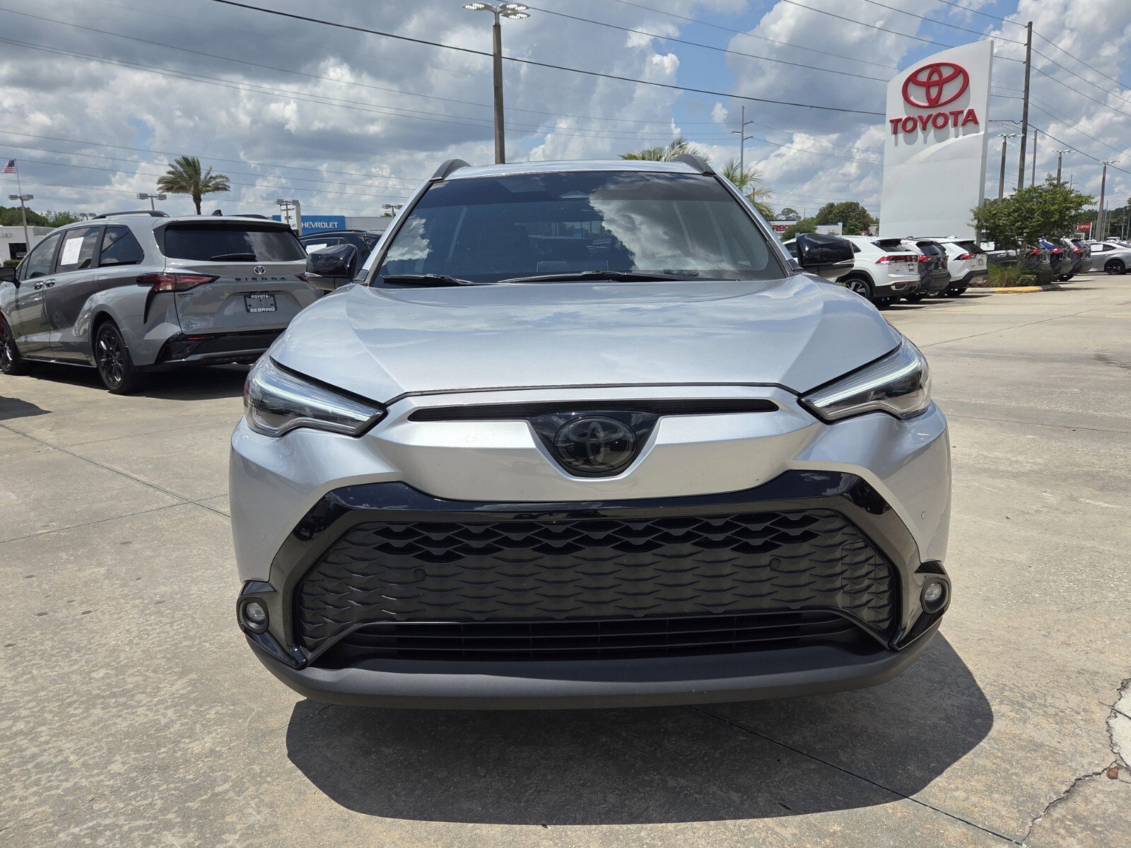 Used 2025 Toyota Corolla Cross AWD Hybrid w/ Convenience Package image 2