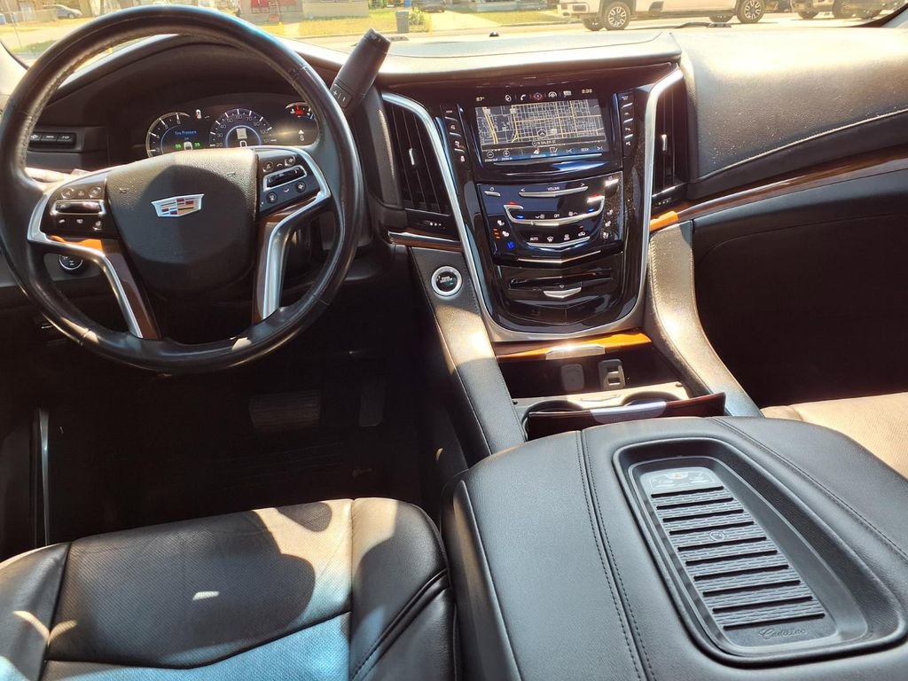 Certified 2018 Cadillac Escalade Premium Luxury image 13