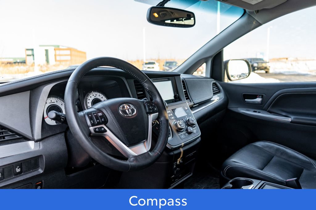 Used 2016 Toyota Sienna SE Premium image 20