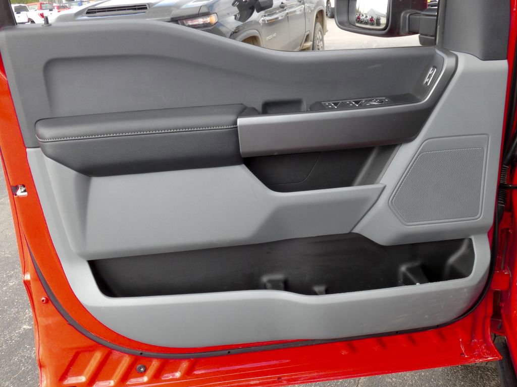 Used 2026 Ford F250 XLT w/ Snow Plow/Camper Package image 10