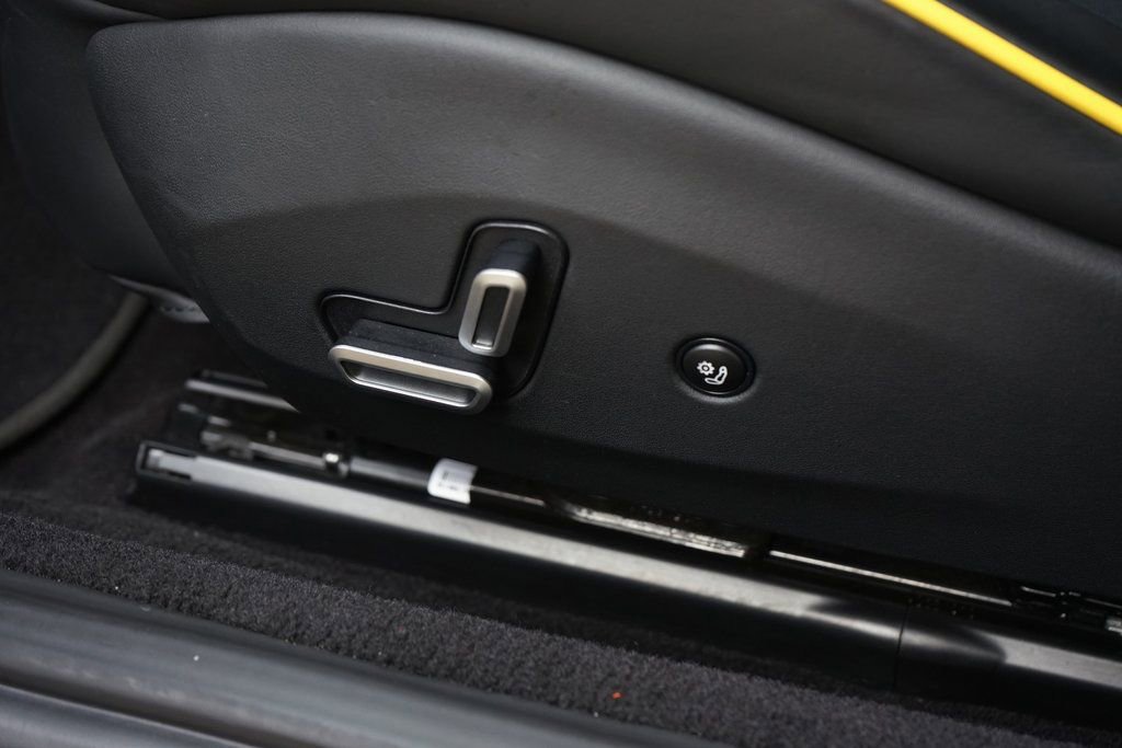 Used 2023 Ferrari Portofino M RWD image 26