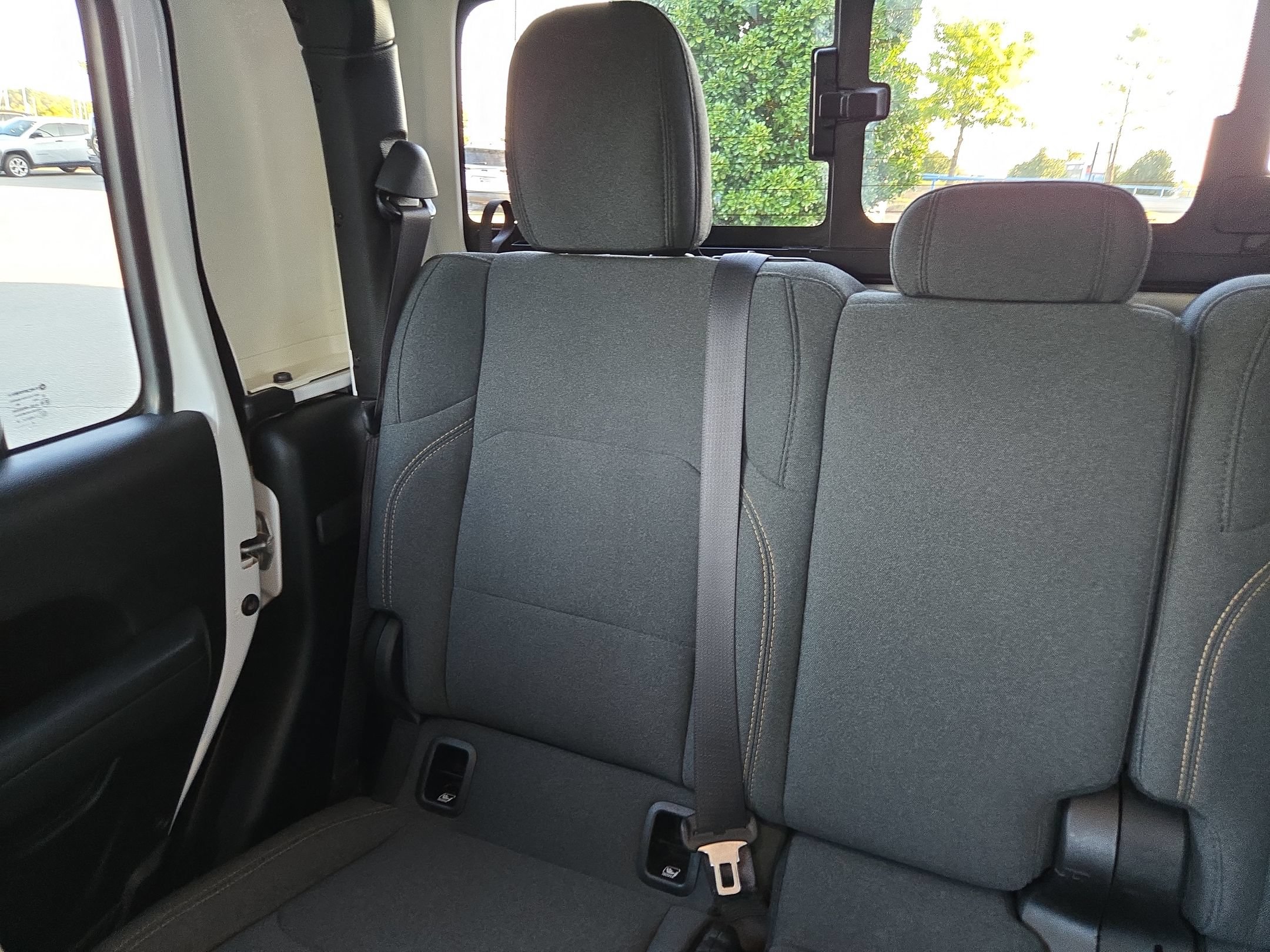 Used 2025 Jeep Gladiator Sport AWD/4WD image 12