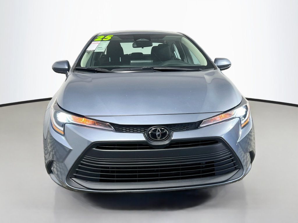 Used 2025 Toyota Corolla LE FWD image 8