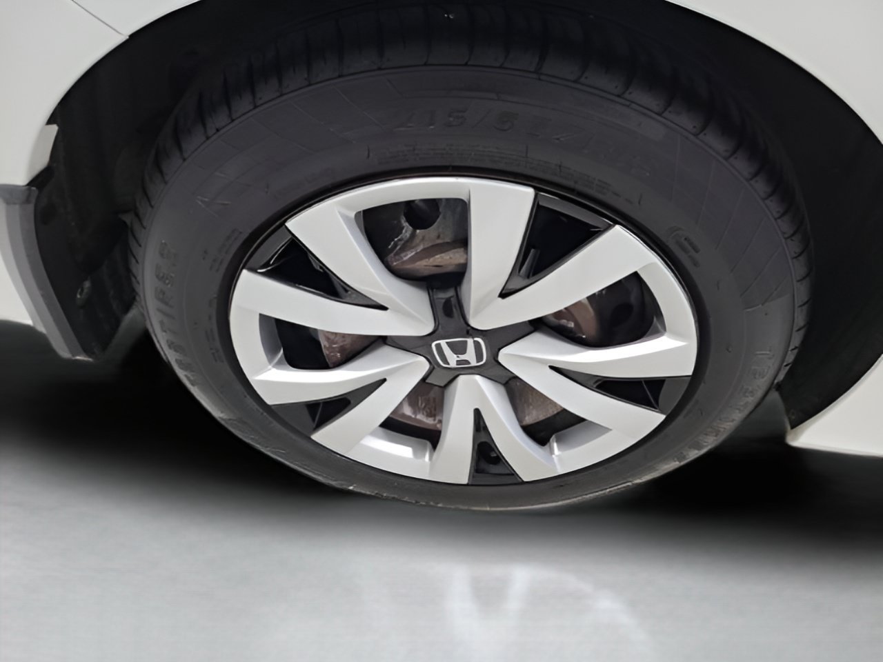 Used 2022 Honda Civic LX image 8