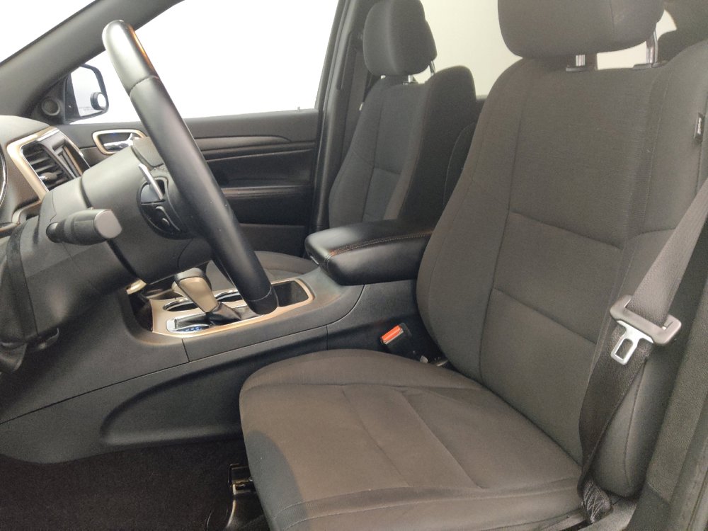 Used 2016 Jeep Grand Cherokee Laredo w/ Quick Order Package 23E image 17