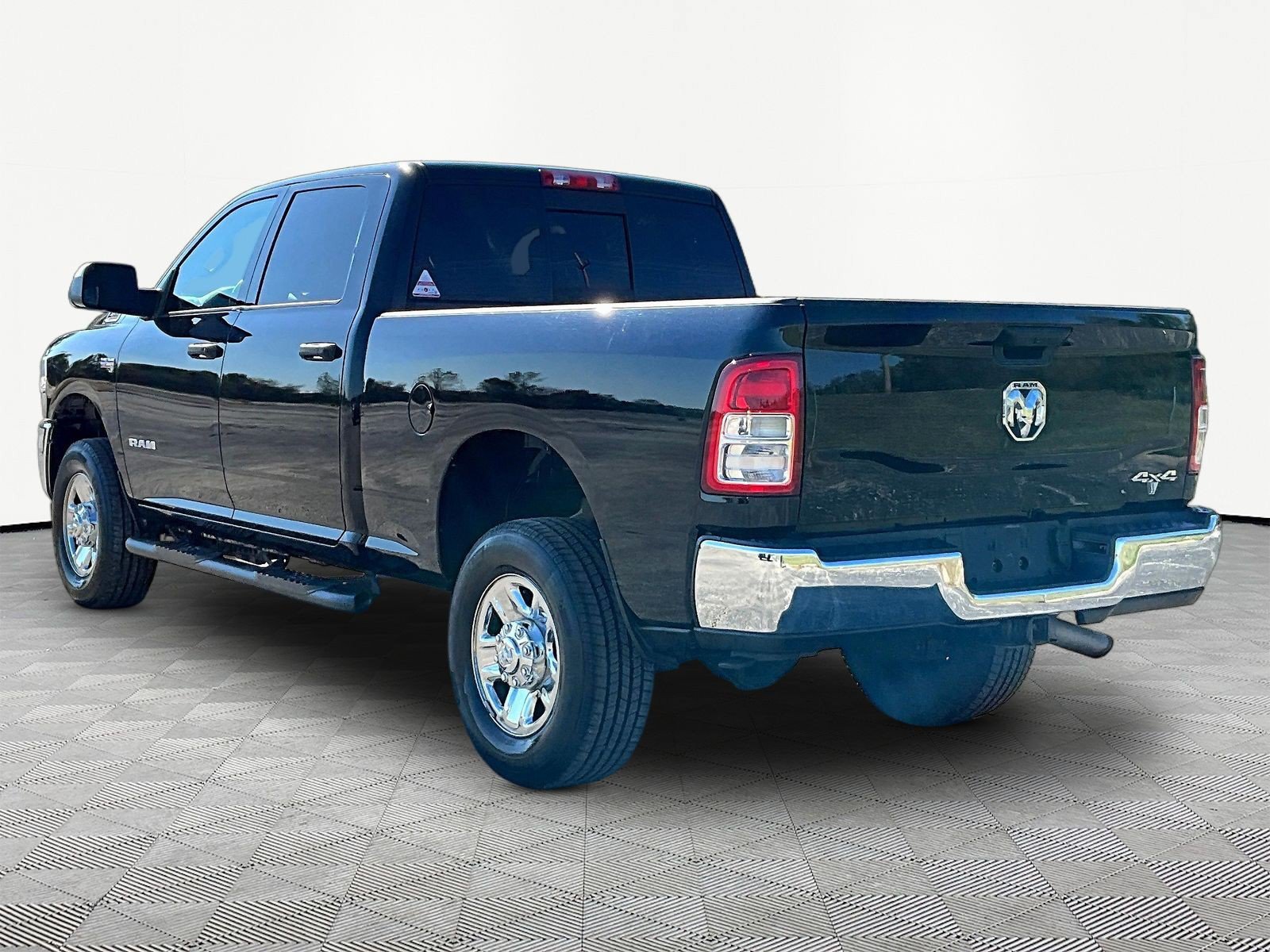 Used 2021 RAM 2500 Tradesman AWD/4WD image 4