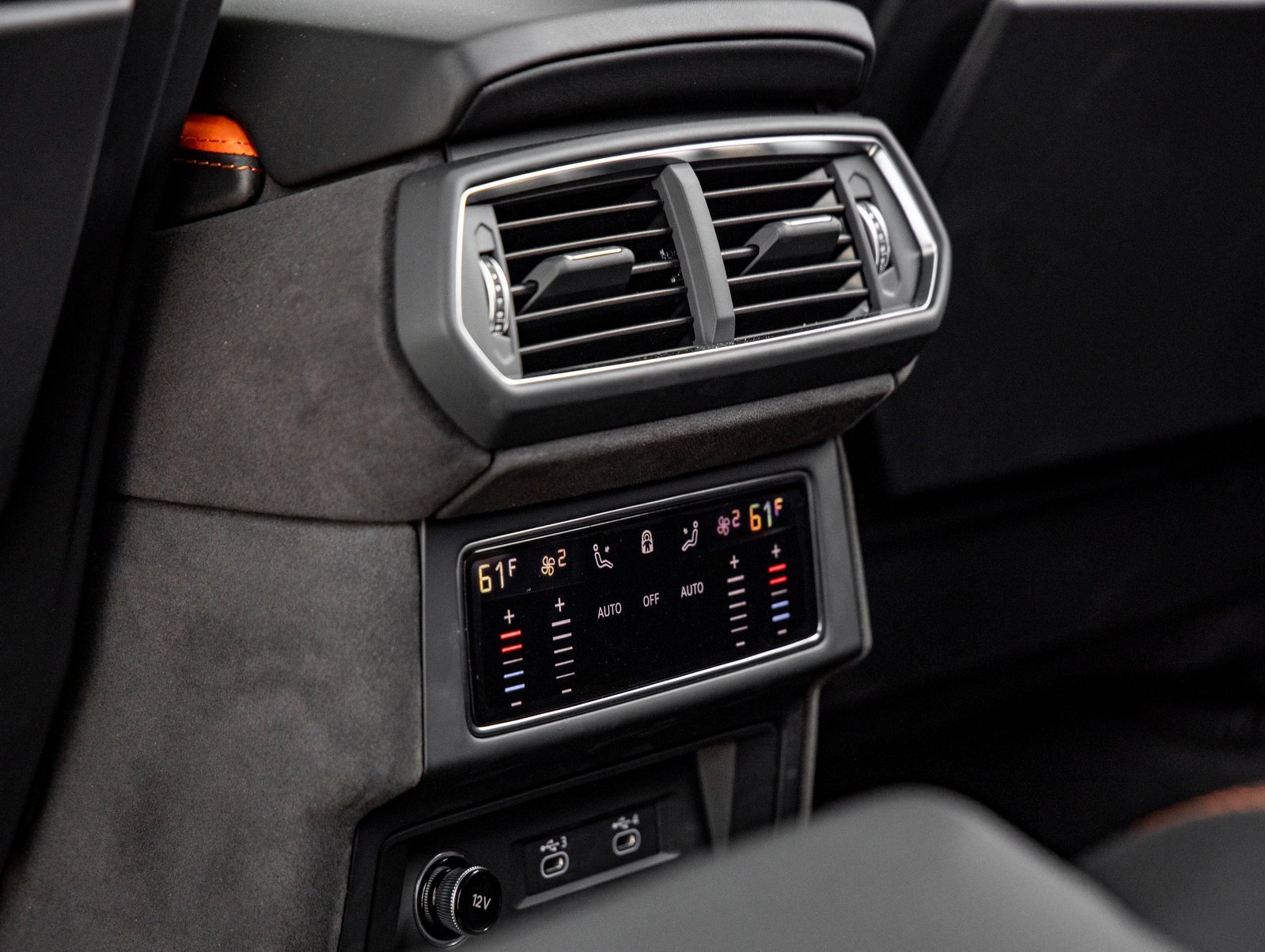 Used 2025 Lamborghini Urus SE image 37