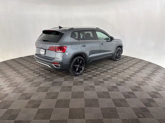 Used 2023 Volkswagen Taos SE AWD/4WD image 7