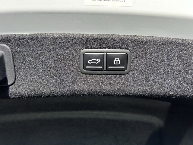 Used 2026 Genesis G80 2.5T Advanced AWD/4WD image 16
