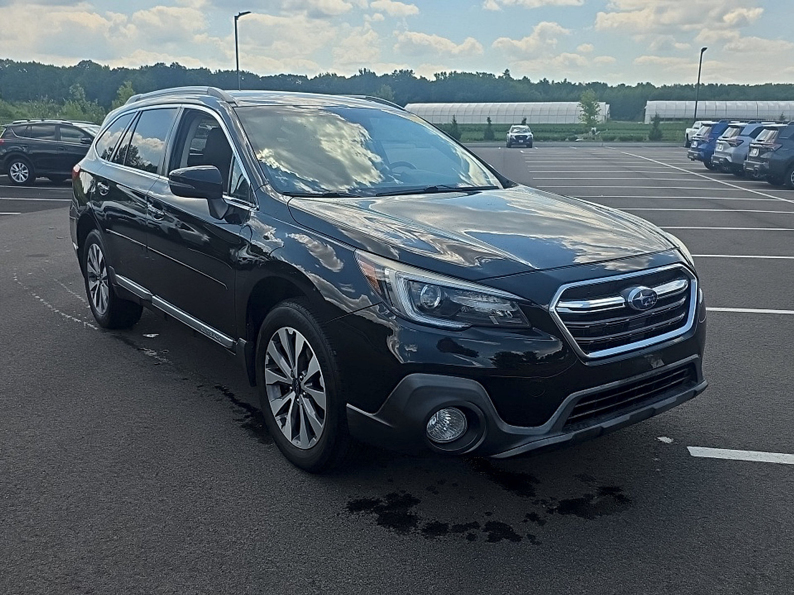 Used 2019 Subaru Outback 2.5i Touring AWD/4WD image 3