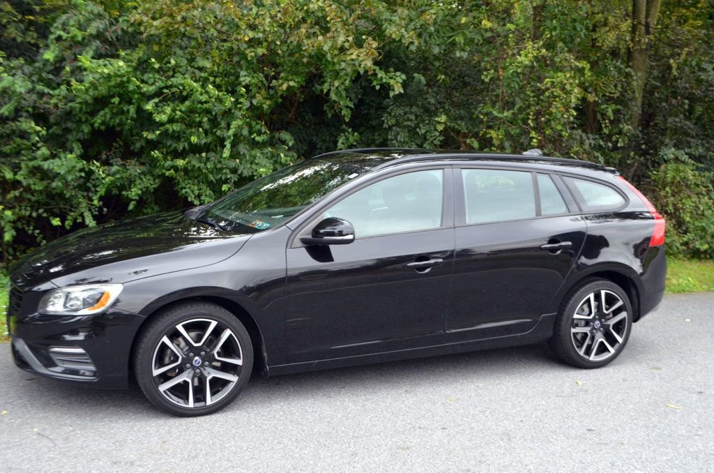 Used 2017 Volvo V60 T5 Dynamic image 34