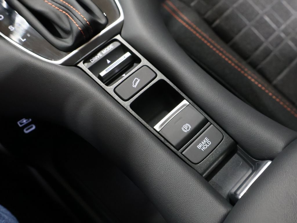 Used 2025 Honda HR-V Sport image 30