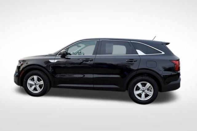 Used 2022 Kia Sorento LX image 10