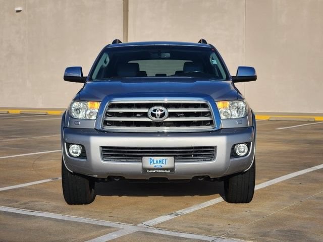 Used 2016 Toyota Sequoia Limited w/ Safety & Convenience Package RWD image 2