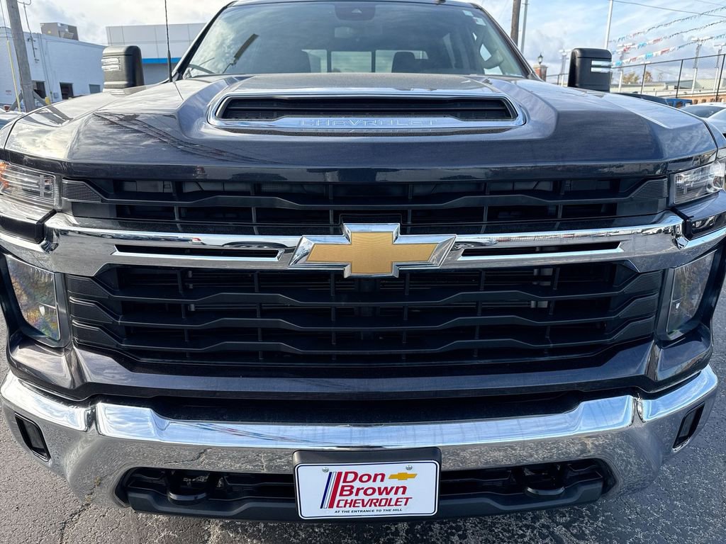 Used 2024 Chevrolet Silverado 2500 LT w/ Convenience Package image 31