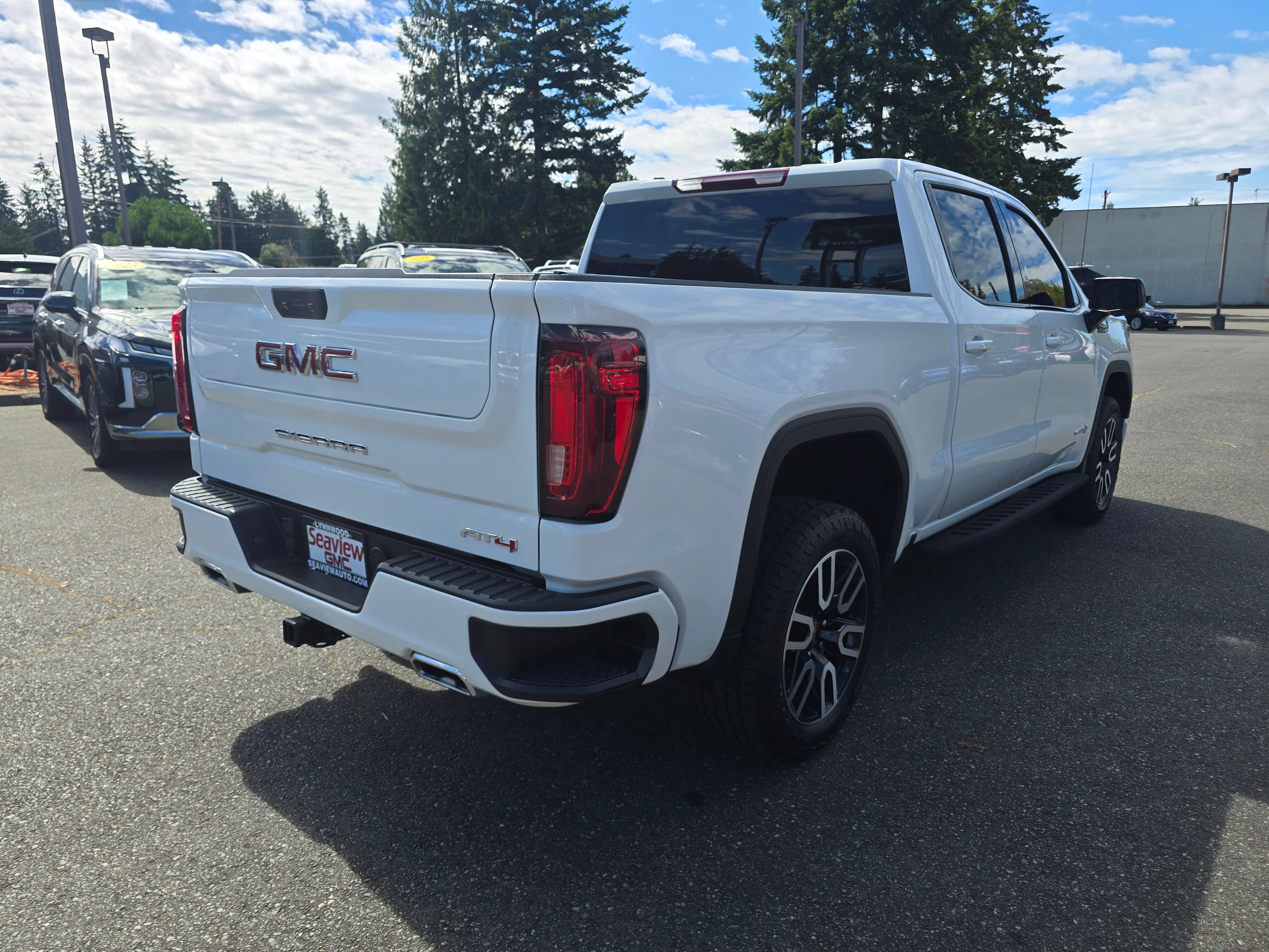Used 2021 GMC Sierra 1500 AT4 AWD/4WD image 7