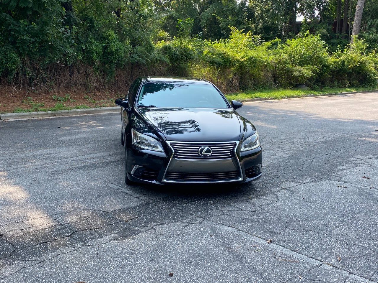 Used 2015 Lexus LS 460 w/ Comfort Package RWD image 2