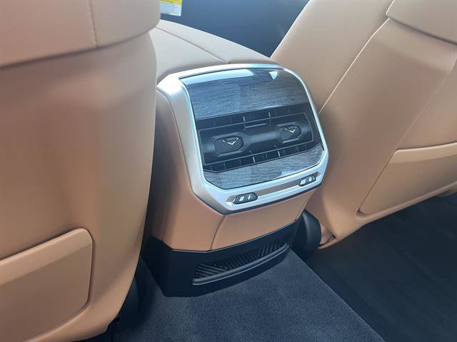 New 2025 BMW 740i xDrive image 23