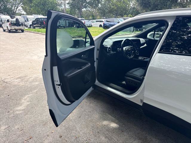 Used 2025 Chevrolet Blazer EV LT AWD/4WD image 12