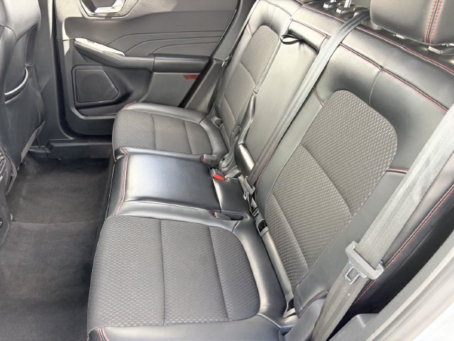 Used 2025 Ford Escape ST-Line Select AWD/4WD image 18