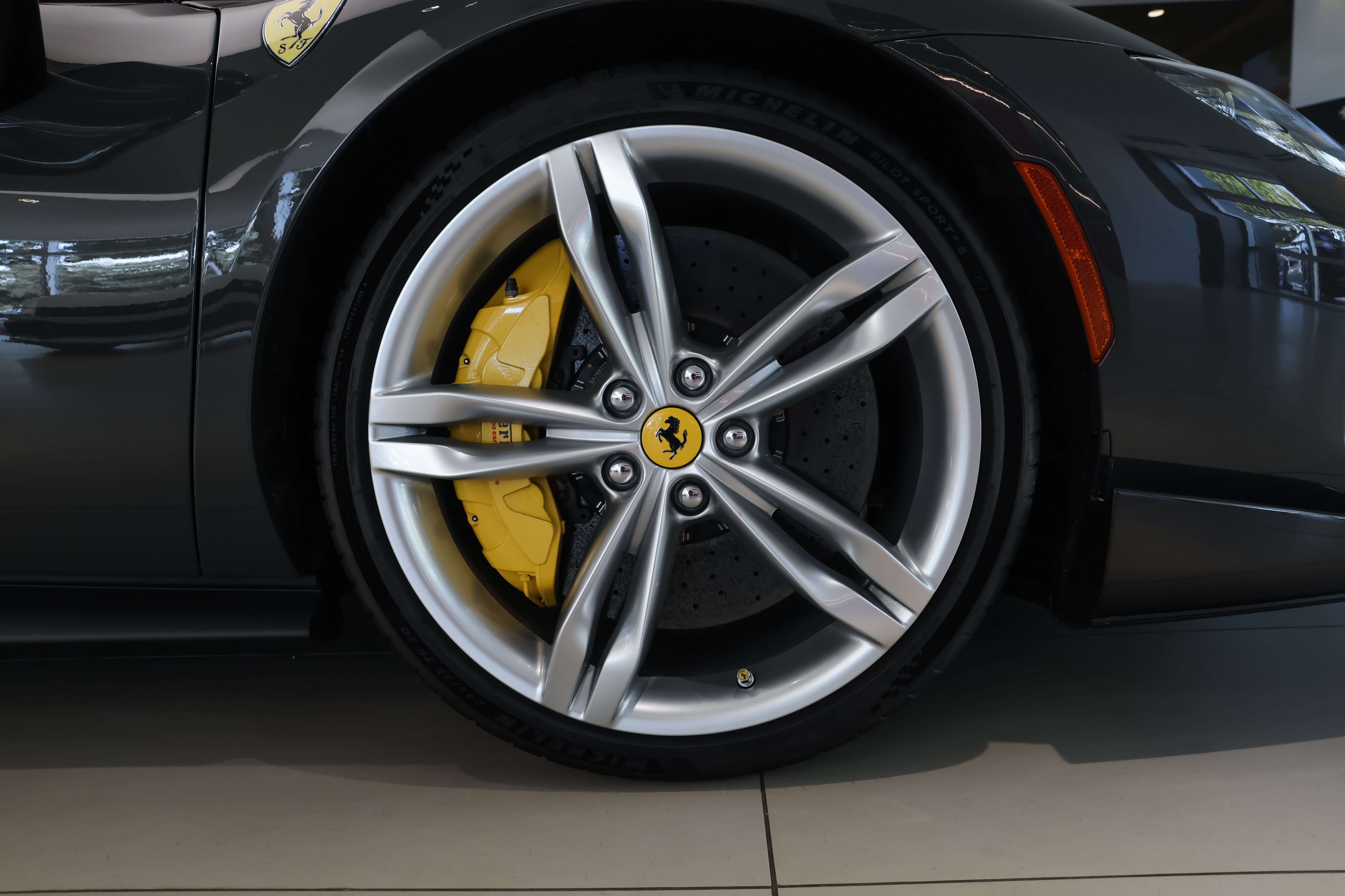 Used 2023 Ferrari 296 GTB RWD image 20